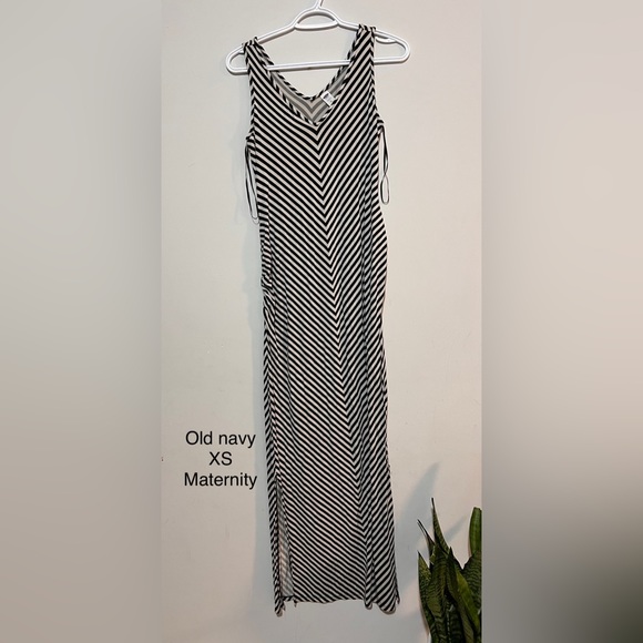 Old navy maternity dress - Picture 1 of 1
